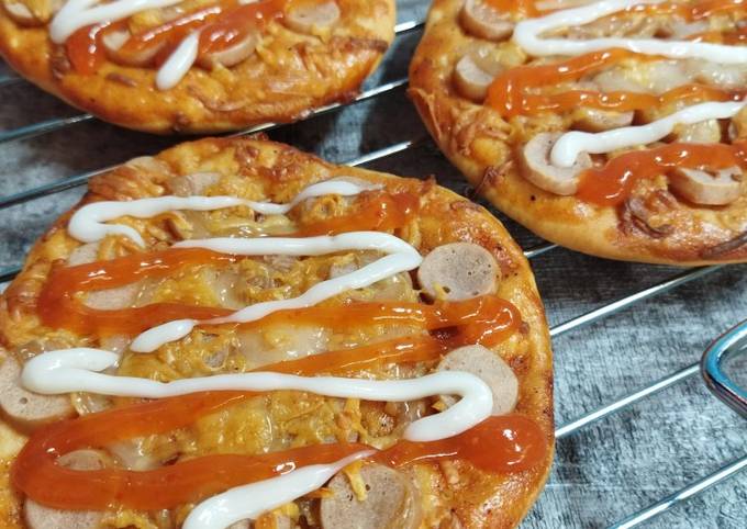 Resep Pizza Sosis Oleh Uci Mandasari Cookpad