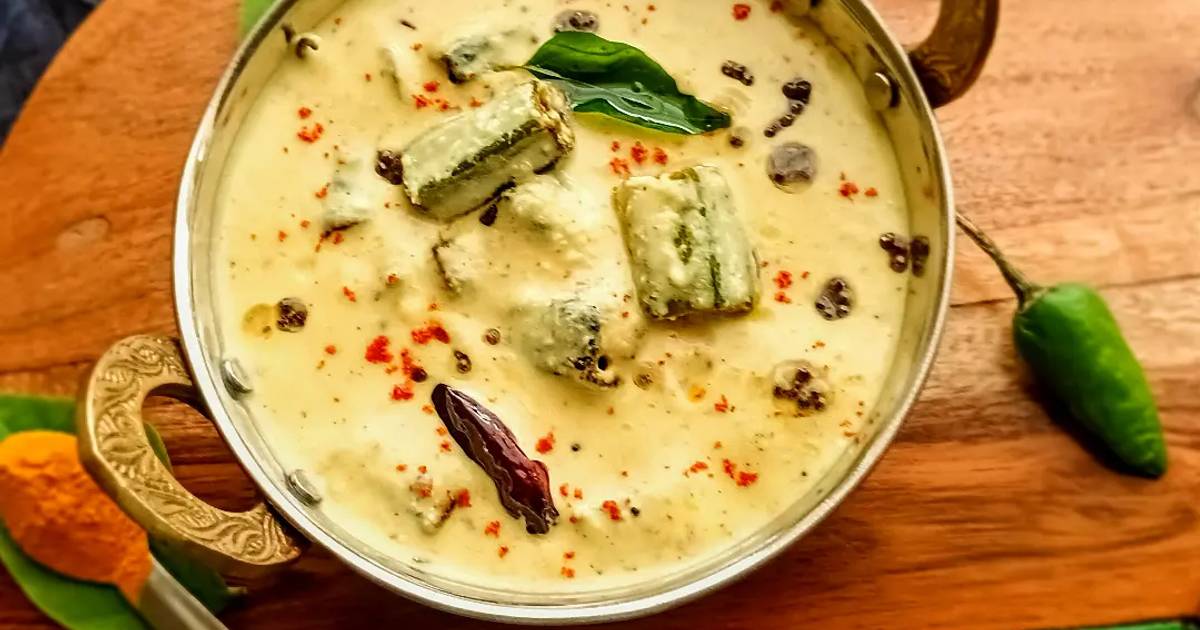 Vendakkai Mor Kuzhambu Crispy Okra Cooked In Yogurt Curry Recipe By