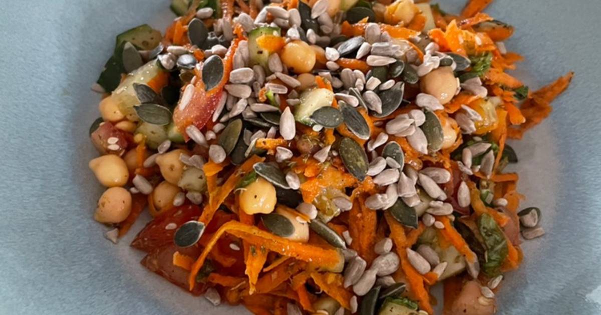 Chickpea Zaatar Fridge Forage Salad Recipe By Sonia Cookpad