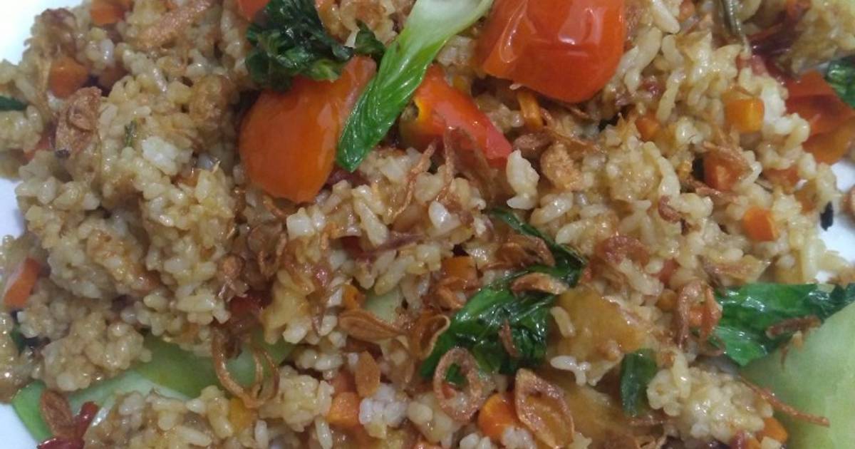 Resep Nasi Goreng Wortel Dengan Fishroll Oleh Lulufaa Cookpad