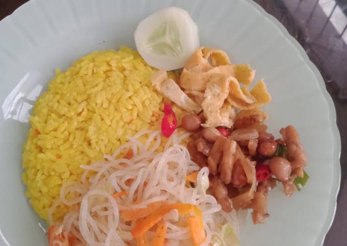 Resep Set Nasi Kuning Sederhana Oleh Rahma99 Cookpad