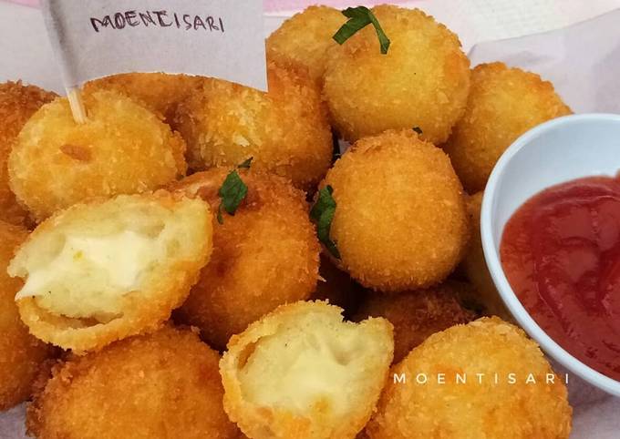 Resep Bola Bola Kentang Keju Potatoes Cheese Balls Oleh Moentisari