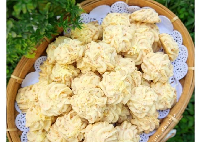 Resep Sagu Keju Lumer Dan Renyah Oleh Yuyun Kristia Cookpad