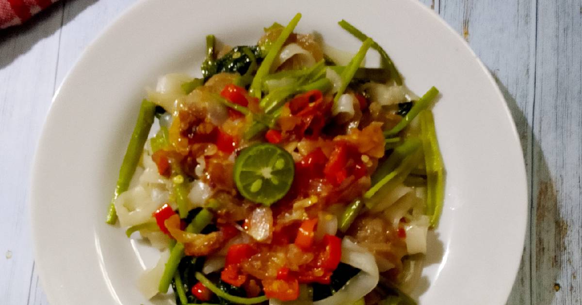 Resep Kwetiau Kangkung Sambal Embe Oleh Ine Ervina Cookpad