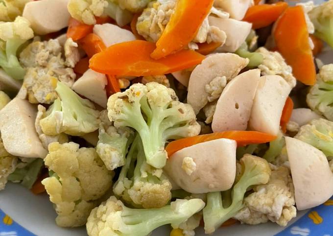 Resep Tumis Kembang Kol Wortel Baso Dan Telur Oleh The Erlims Meal