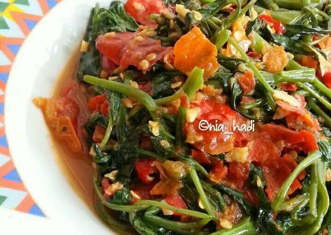 Resep Cah Kangkung Terasi Oleh Nia Hadi Cookpad