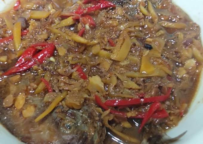 Resep Ikan Bawal Hitam Masak Tauco Oleh Anita Permatasari Cookpad