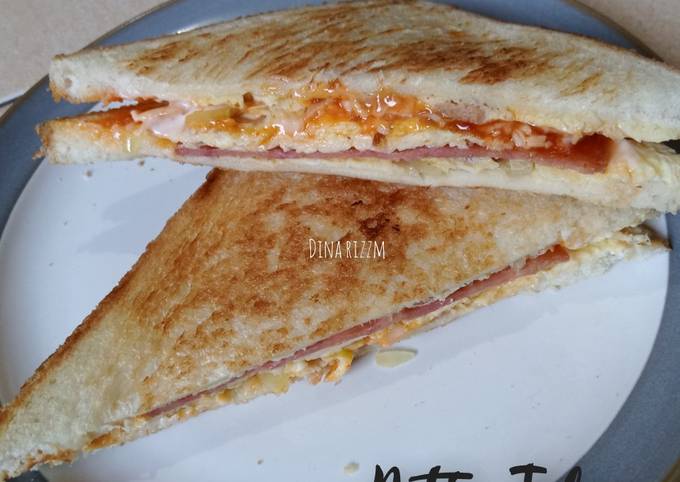 Resep Roti John Sederhana Oleh Dina Rizzm Cookpad