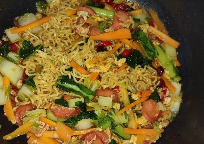 Resep Mie Nyemek Indomie Goreng Oleh Hardiyani Iyan Cookpad