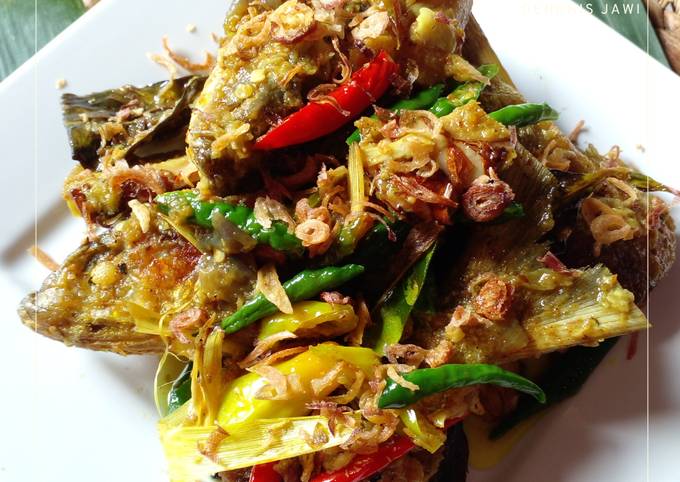 Resep Bandeng Bumbu Kuning Oleh Gendhis Cookpad