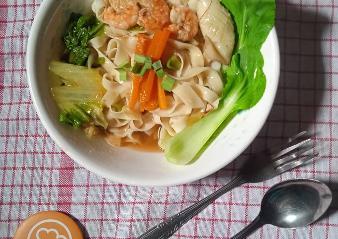 Resep 15 GBC Mi Kuah Tom Yum Oleh Shafira Dwi Annisa Cookpad