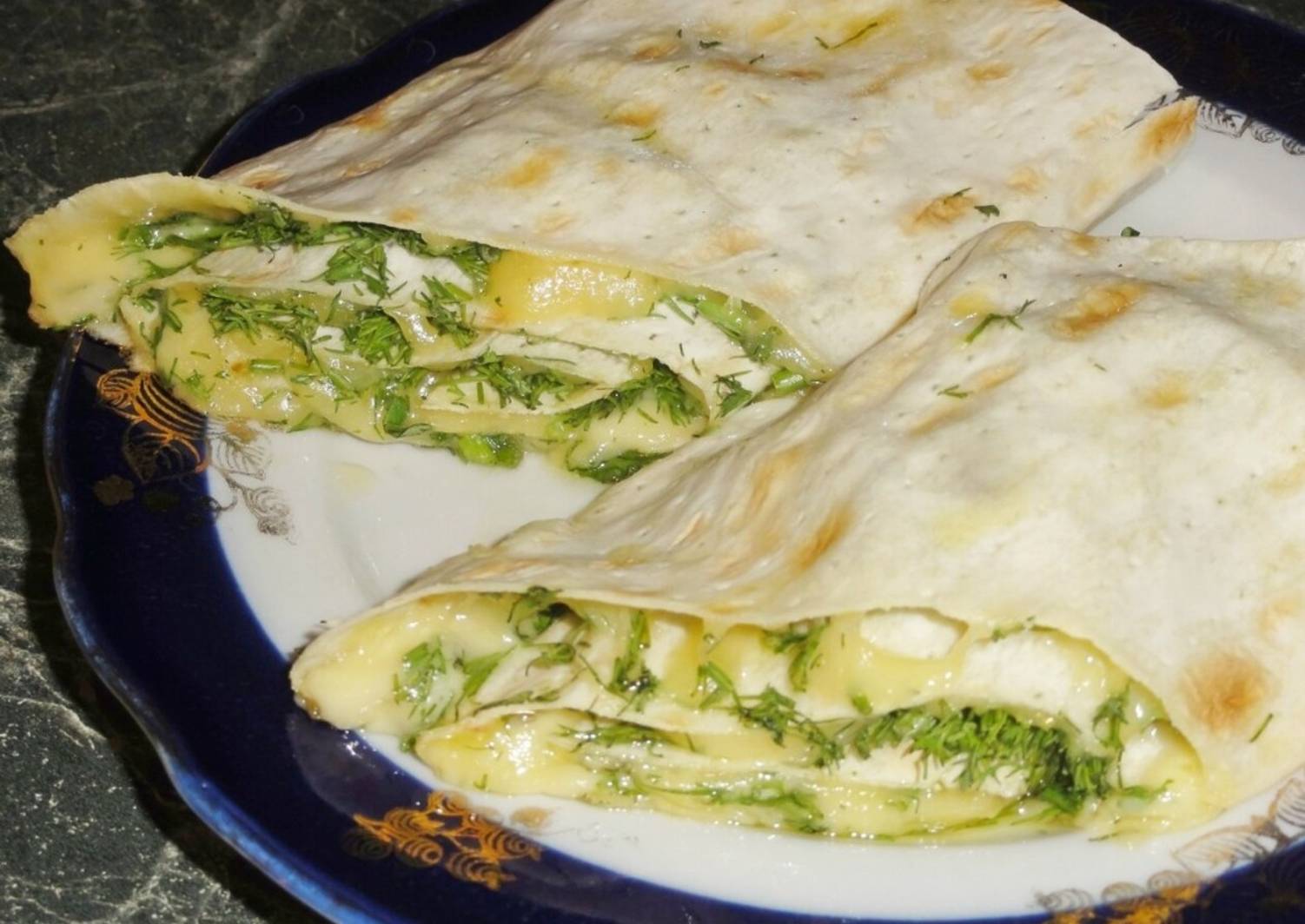 Лаваш с сыром и зеленью рецепт с фото на сковороде