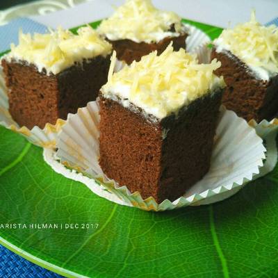 Resep Cake Potong Coklat Lembut Oleh Arista Hilman Cookpad