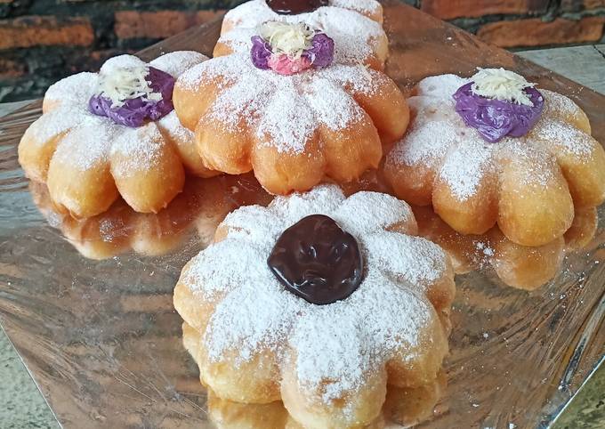 Resep Donat Bunga Oleh Dapoer Dira Cookpad