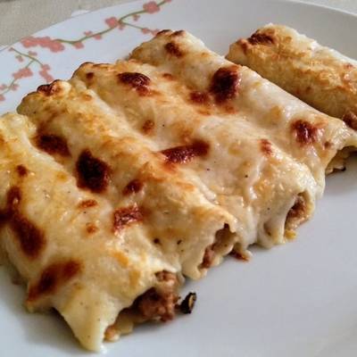 Canelones De Carne Con Bechamel Receta De Mermeleitor- Cookpad