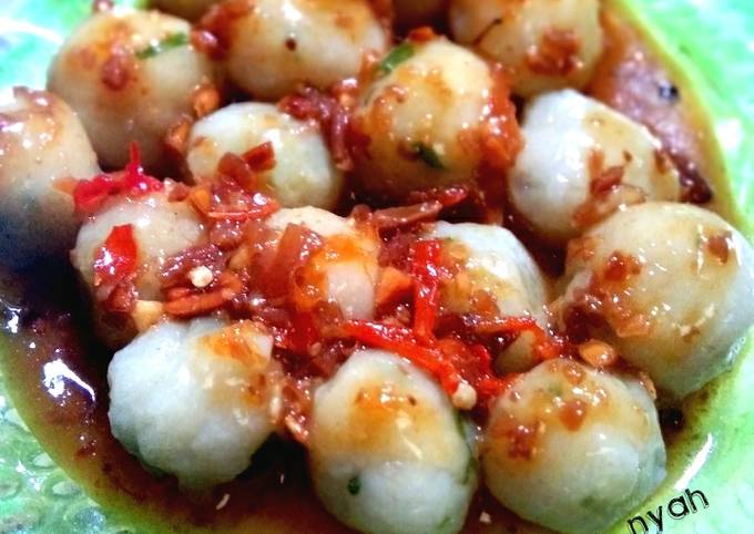 Resep Cilok Bumbu Kacang Sederhana Oleh Nyanyah Cookpad