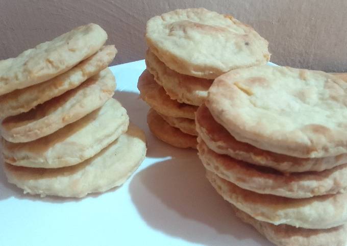 Galletitas saladas de Ajo y queso Receta de Romina De León Cookpad