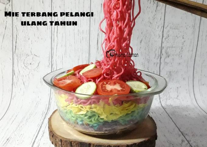 Resep Mie Terbang Pelangi Ulang Tahun Oleh Mama Fathan Cookpad