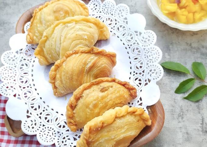 Resep Curry Puff Karipap Oleh Aniss Soetomo Cookpad