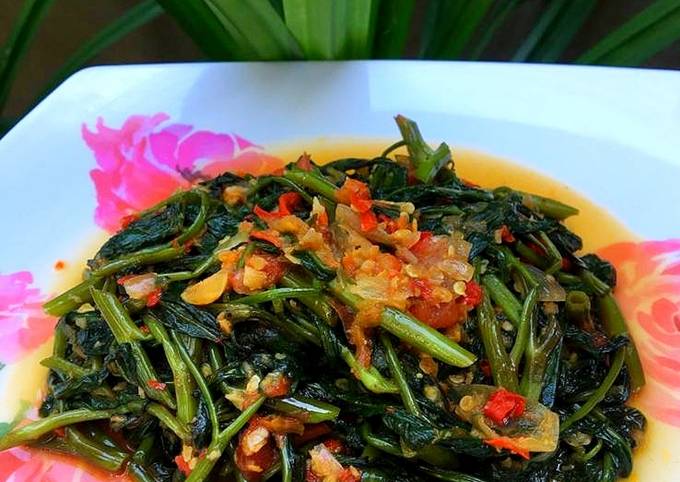 Resep Tumis Kangkung Terasi Oleh Dapur Dewy Cookpad