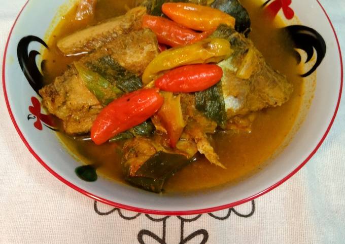 Resep Ikan Tongkol Pedas Masak Kecombrang Oleh Tini Datu Cookpad