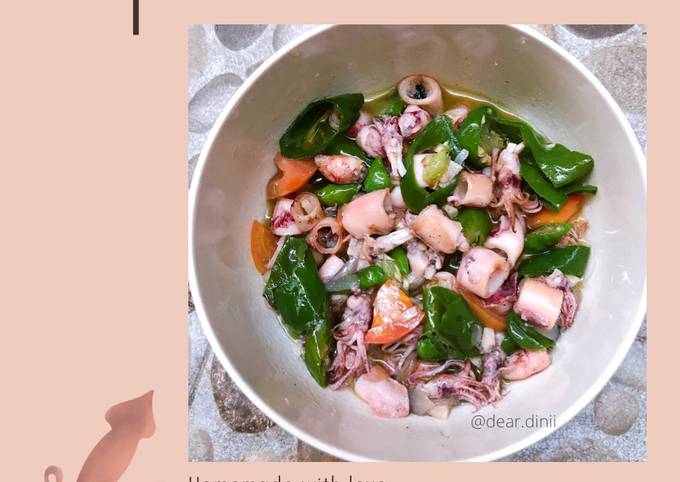 Resep Tumis Cumi Cabai Hijau Oleh Dini Anisah Fauziah Cookpad