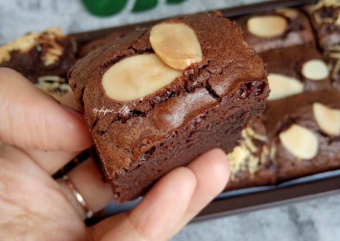 Resep Shiny Fudgy Brownies Oleh Dapur Illy Cookpad