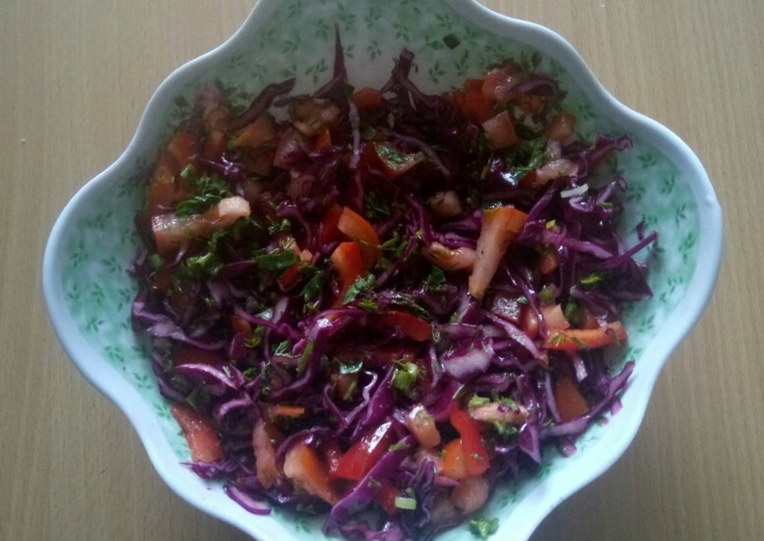 Салат из краснокочанной капусты и болгарского перца