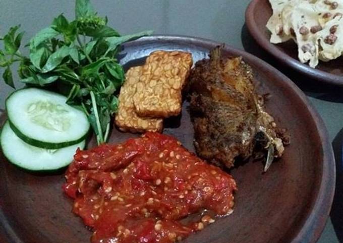 Resep Sambel Penyet Ala Jepara Oleh Sailirrahma Mudzakir Cookpad