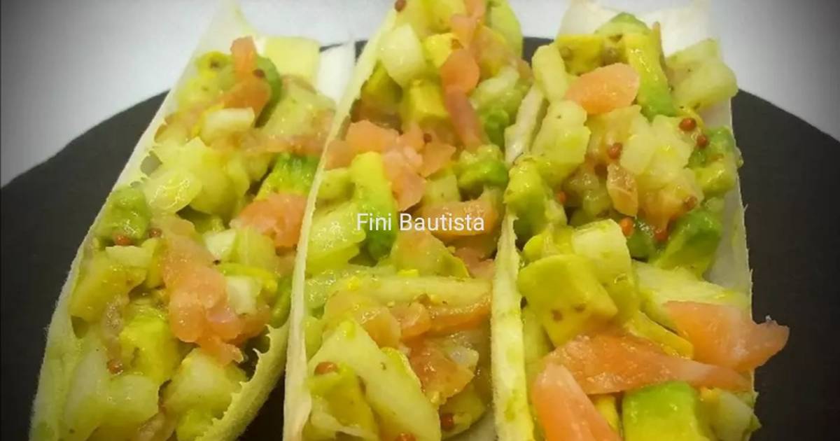 Endivias rellenas de salmón y aguacate Receta de Fini Bautista Angulo