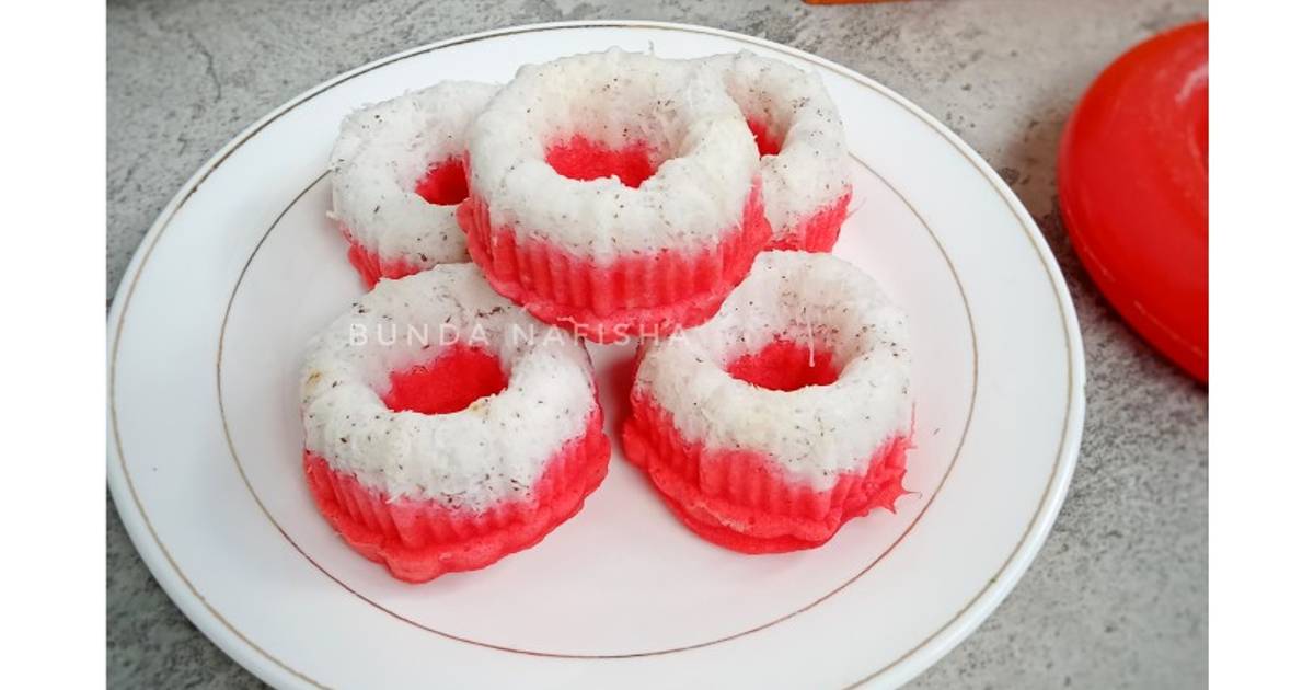 Resep Putu Ayu Merah Putih Oleh Bunda Nafisha Cookpad