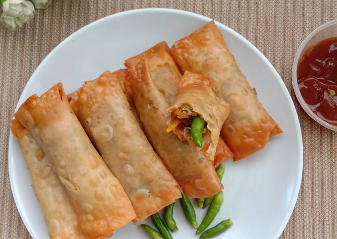 Resep Lumpia Sayur Kulit Pangsit Oleh Erlyn Bukhori Cookpad