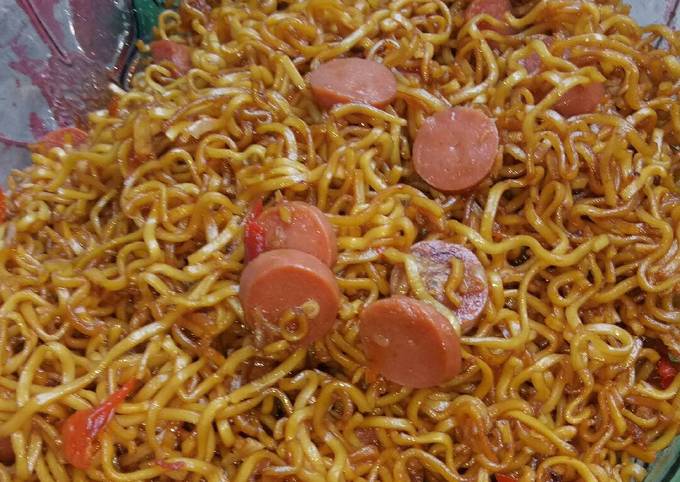 Resep Mie Goreng Sosis Pedas Oleh Dhianislaurenc Cookpad