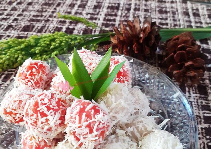 Resep Klepon Merah Putih Edisi Agustus Oleh Dapur Mama Wahyu Cookpad