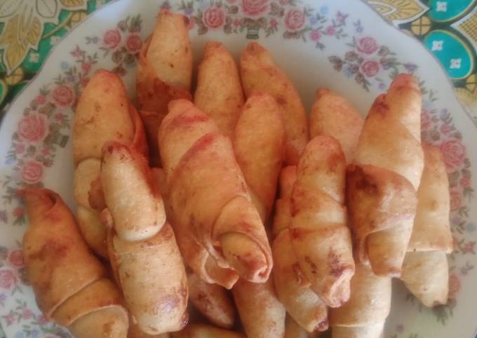 Resep Molen Pisang Mini Renyah Dan Enak Oleh Siska Cookpad