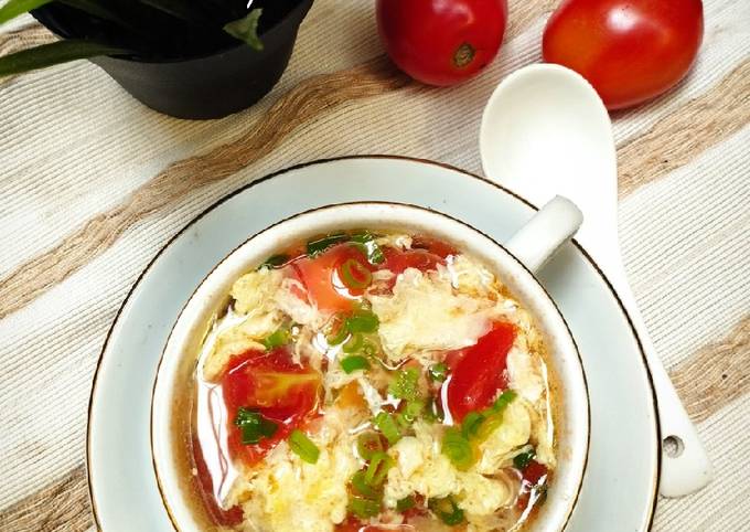 Resep Sup Tomat Telur Tan Hua Tang Oleh Anis Qaias Kitchen Cookpad