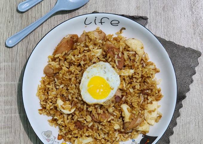 Resep Nasi Goreng Bakso Sosis Oleh Sri Dahliani Cookpad