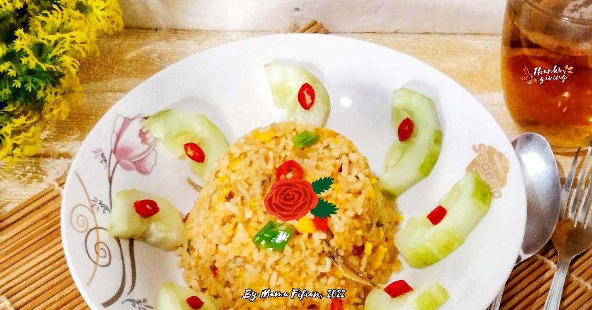 Resep Nasi Goreng Teri Dan Kuning Telur Oleh Lanjarsih Mama Fifian