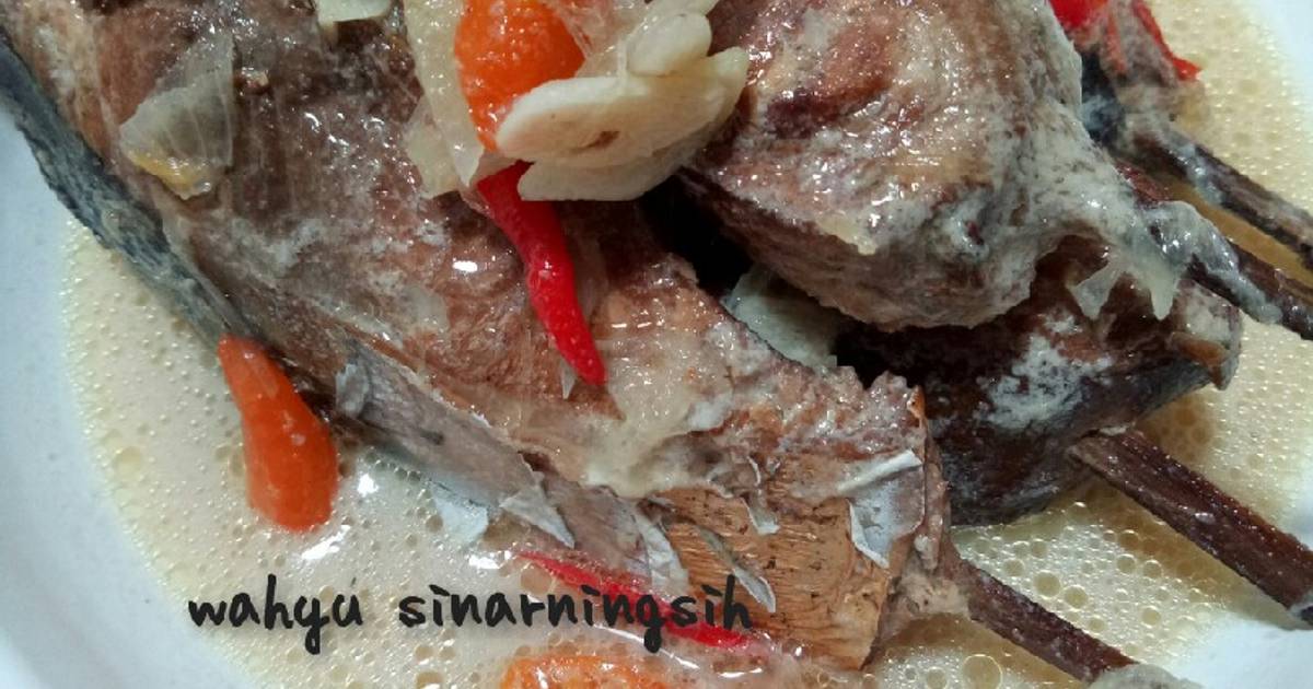 Resep Ikan Pari Asap Masak Santan Pedas Oleh Sinarningsih Wahyu Cookpad