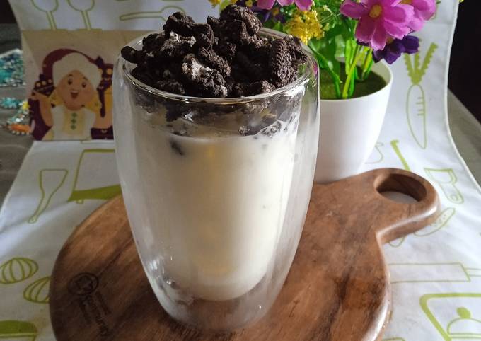 Resep Milkshake Oreo Tanpa Blender Oleh Rika Erviana Cookpad