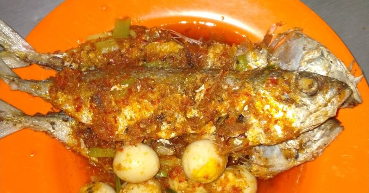 Resep Balado Ikan Kembung Bertelur Oleh Pipi Setiawati Cookpad