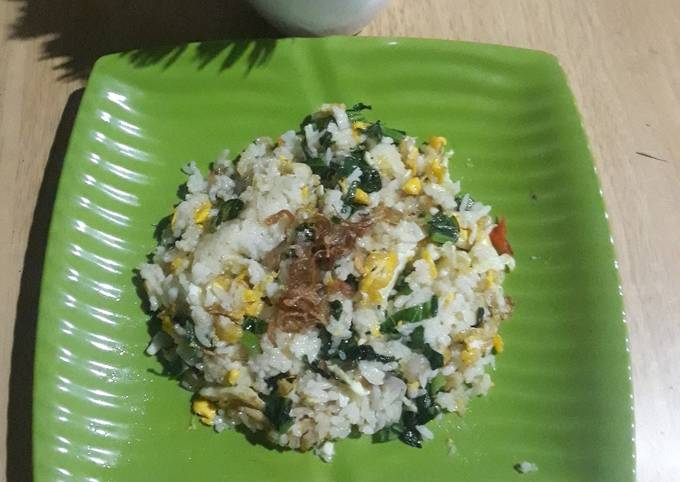 Resep Nasi Goreng Sawi Oleh Latifa Mahir Cookpad