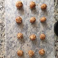 No bake peanut butter & oat dog treats