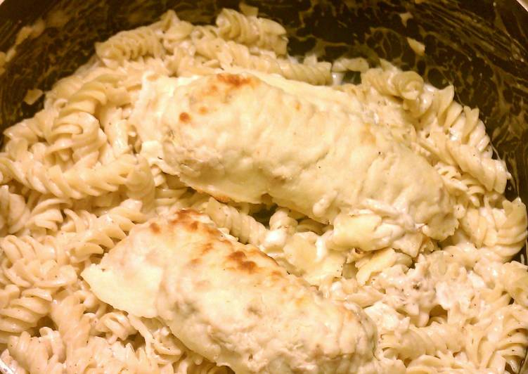 Baked Chicken Alfredo with Rotini Recipe by colebaby43 - Cookpad