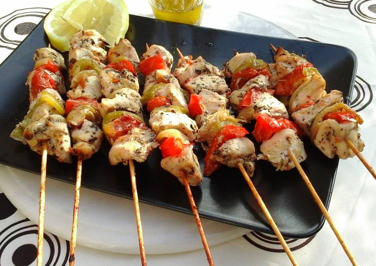 Grilled Chicken Souvlaki on a stick (Kotopoulo Kalamaki) Recipe by