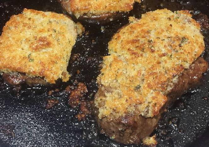 Resep Beef tenderloin with smoked gouda crust
