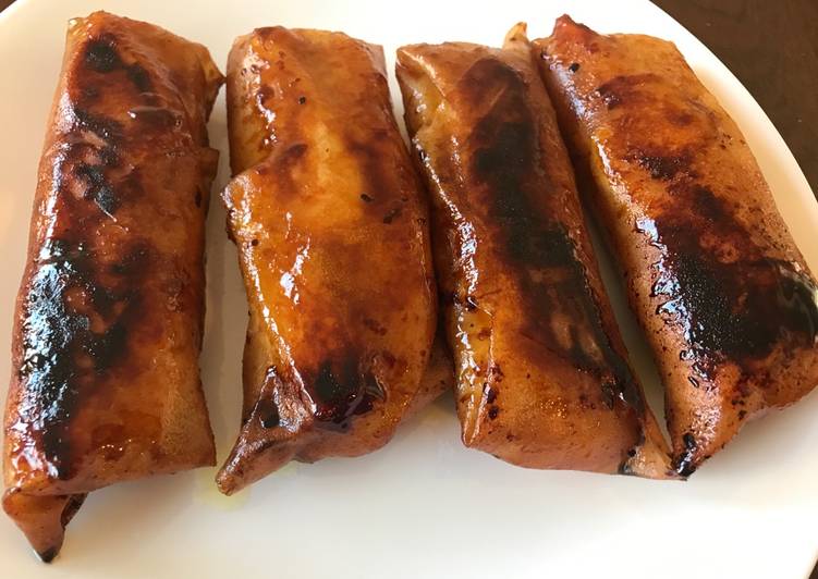 Turon Filipino Banana Lumpia Dessert Recipe By Minda Cookpad India