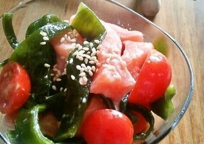 Resep Salmon and Wakame Stem Salad