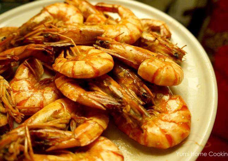 Jumbo King Prawn Stirfry with Soy Sauce Recipe by YumiHomeCooking