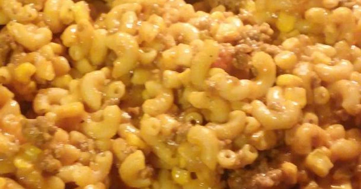 round meal macaroni and beef